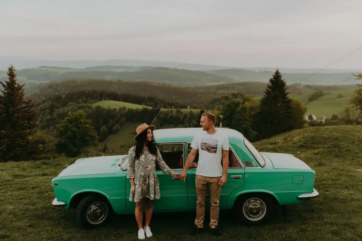 Różne style fotografii ślubnej: reportaż, fine art, klasyka