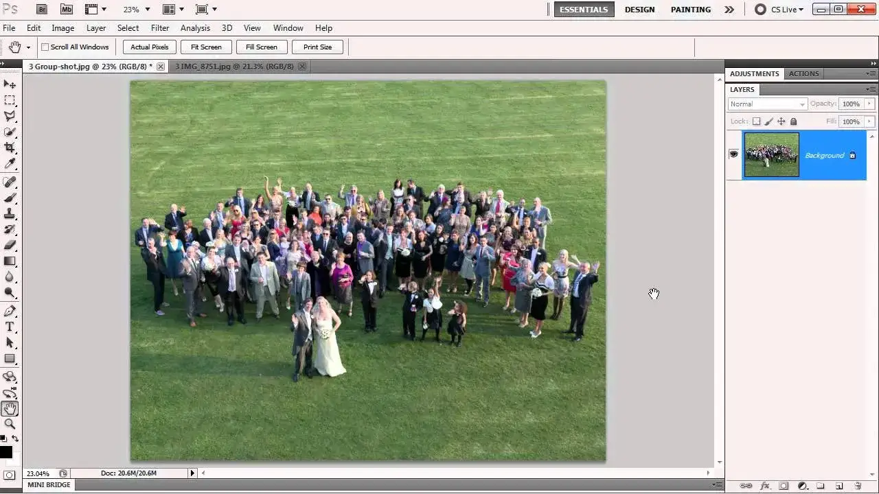 Photoshop porównanie skalowanie zwykłe vs content aware scale